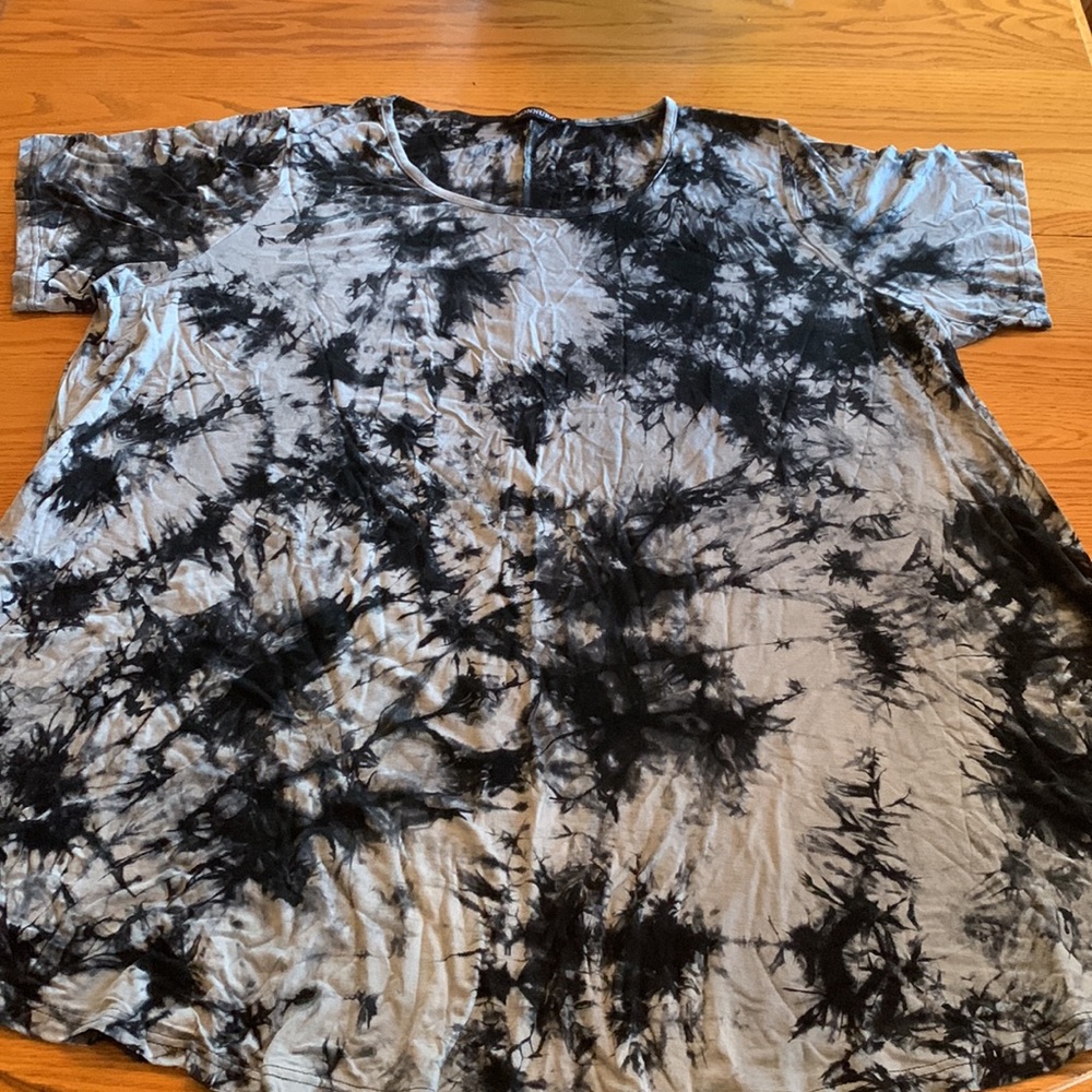 Plus Size Top Ladies T-Shirt black short sleeve flowy Sz 6x